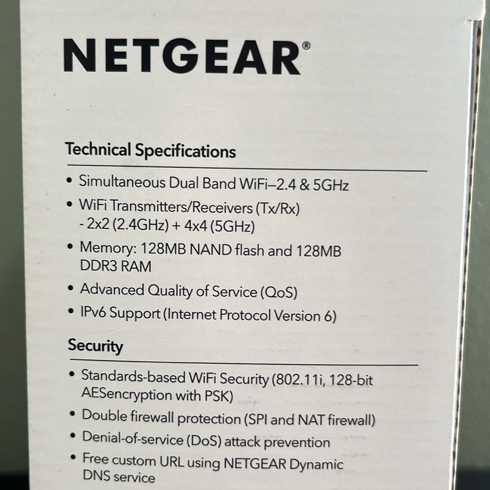 NetGear WiFi Router - Picture 7 of 8